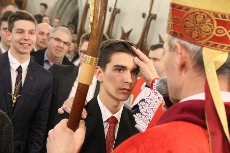 Bierzmowanie w bazylice św. Małgorzaty w Nowym Sączu cz. 2