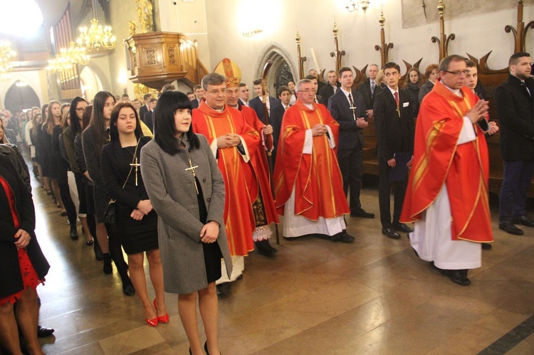 Bierzmowanie w bazylice św. Małgorzaty w Nowym Sączu cz. 2