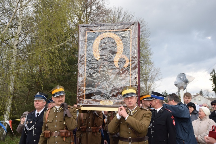 Powitanie ikony MB Częstochowskiej w Pleckiej Dąbrowie