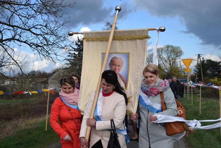 Powitanie ikony MB Częstochowskiej w Pleckiej Dąbrowie