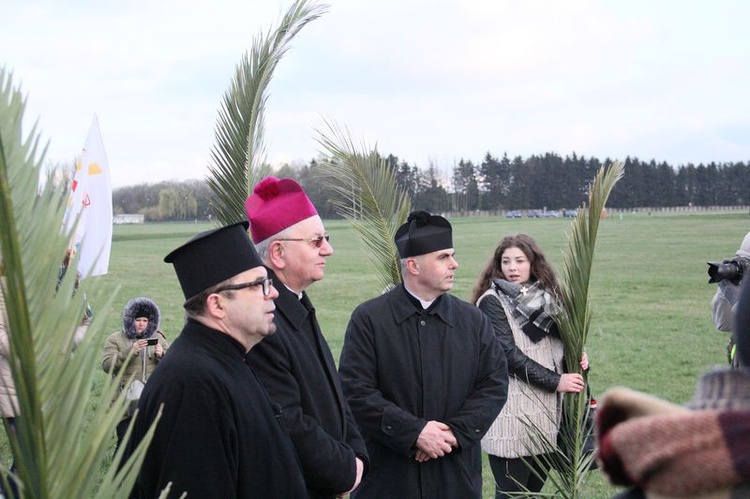 Droga Krzyżowa na Majdanku