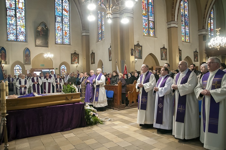 Pożegnanie śp. ks. Kunickiego cz. 1