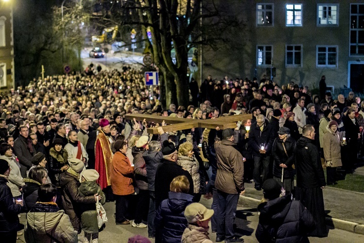 Droga Krzyżowa ulicami Olsztyna