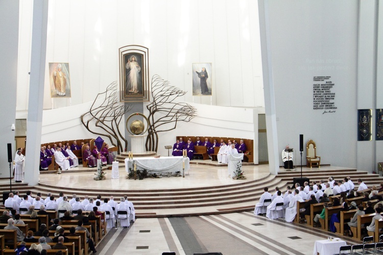 Błogosławieństwo nowych nadzwyczajnych szafarzy Eucharystii - 08.04.2017