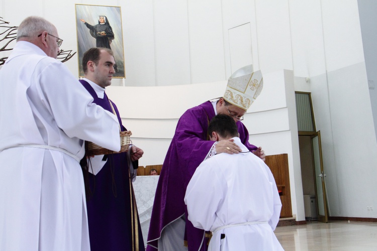 Błogosławieństwo nowych nadzwyczajnych szafarzy Eucharystii - 08.04.2017