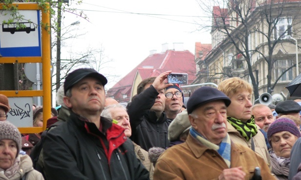 Krzyż na ulicach Bielska-Białej