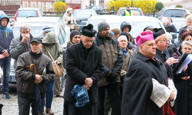 Krzyż na ulicach Bielska-Białej