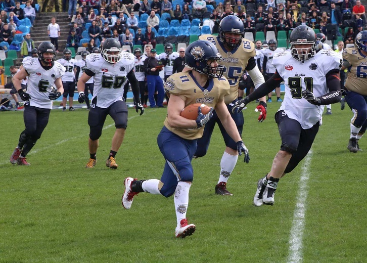 "Wilki Łódzkie" vs. "Kraków Football Kings"