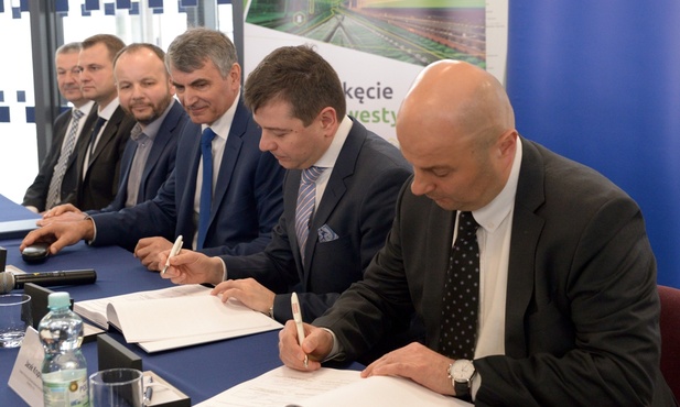 Polskie Linie Kolejowe S.A. podpisały umowy na modernizację linii Warszawa-Radom