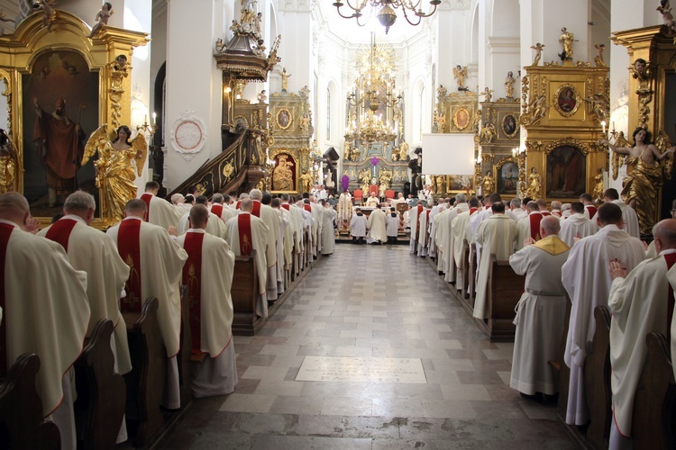 Msza Krzyżma w łowickiej katedrze