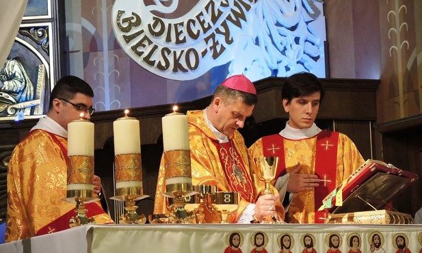 Liturgia Wielkiego Czwartku w katedrze św. Mikołaja w Bielsku-Białej