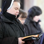 Wielki Piątek. Ciemna jutrznia z biskupem.