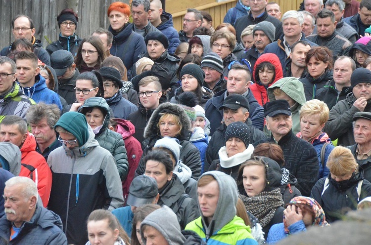 Droga Krzyżowa na Święty Krzyż