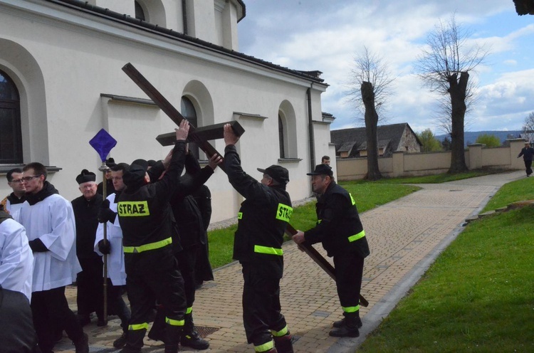 Droga Krzyżowa na Święty Krzyż