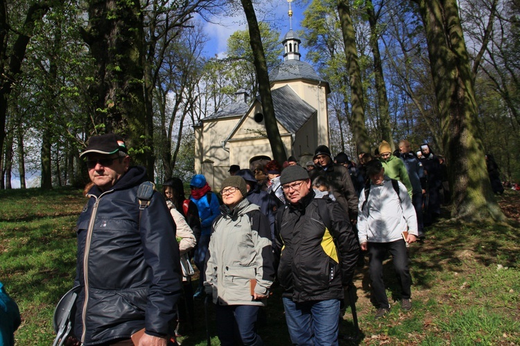 Droga Krzyżowa na kalwarii w Wielki Piątek