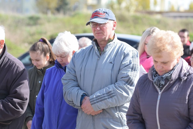 Wielki Piątek. Droga Krzyżowa przez ulicami Świdnicy