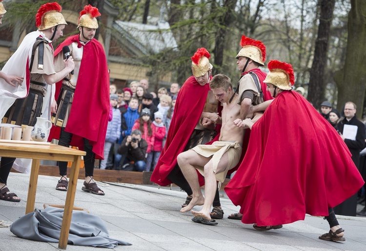 Wielkopiątkowe Misterium w Piekarach Śląskich