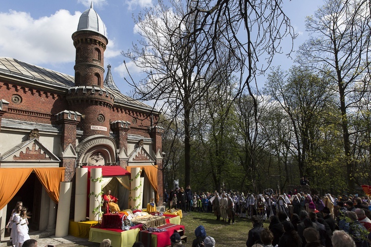 Wielkopiątkowe Misterium w Piekarach Śląskich