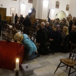 Liturgia Wielkiego Piątku w parafii NSPJ w Nowym Targu 