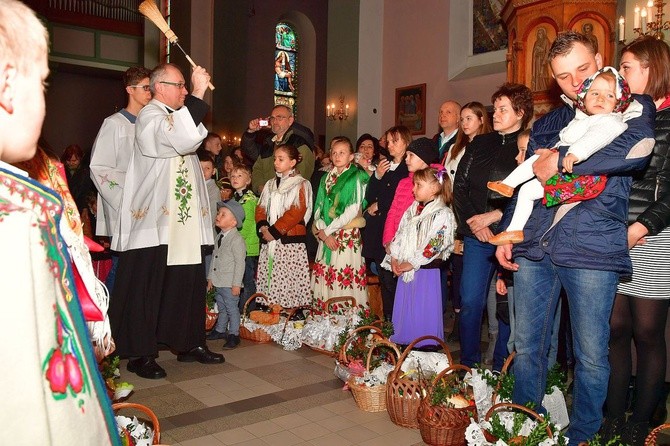 Święcenie pokarmów na Skalnym Podhalu