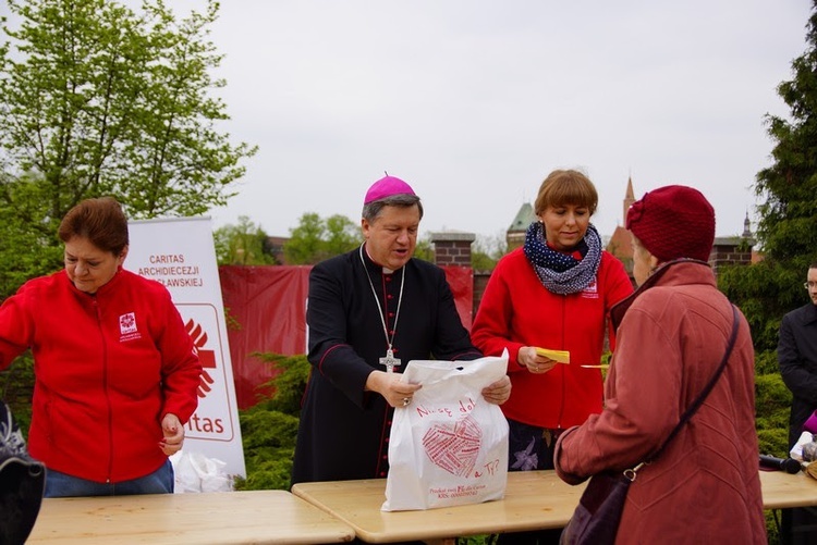 200 paczek dla najuboższych