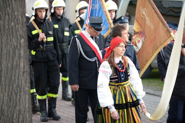 Procesja rezurekcyjna w Opocznie