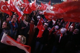 Turcja - zwycięstwo zwolenników zmiany ustroju
