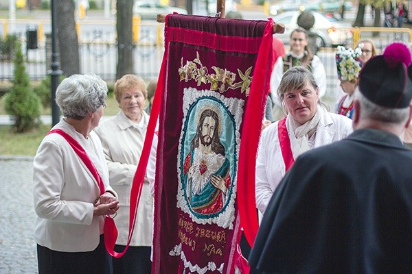 ▼	 Jezus obiecywał, że w tym dniu wyleje morze łask na wszystkich, którzy do Niego przyjdą.