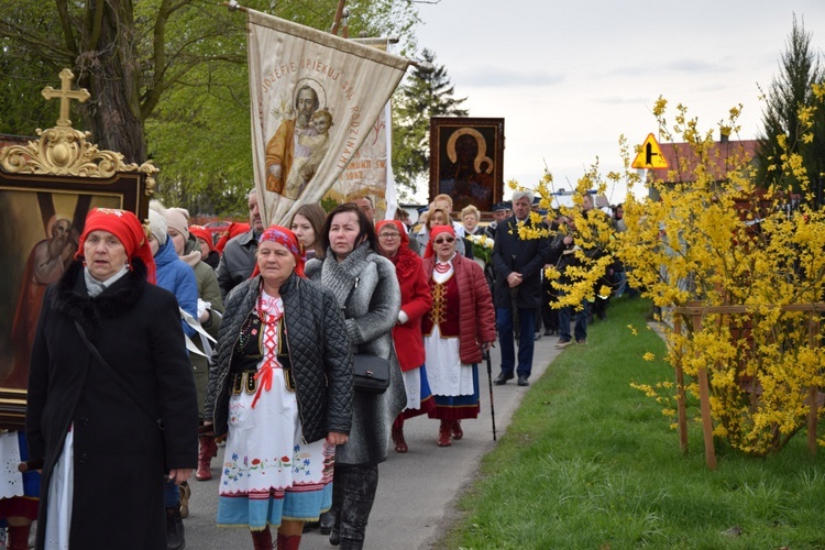 Powitanie ikony MB Częstochowskiej w Kaszewach Kościelnych