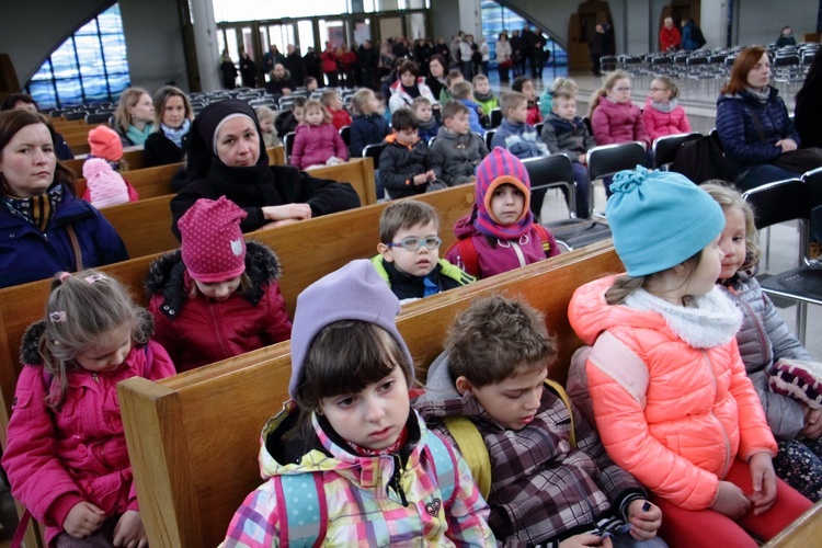 Pielgrzymka przedszkolaków do sanktuarium Bożego Miłosierdzia w Łagiewnikach - 19 kwietnia 2017