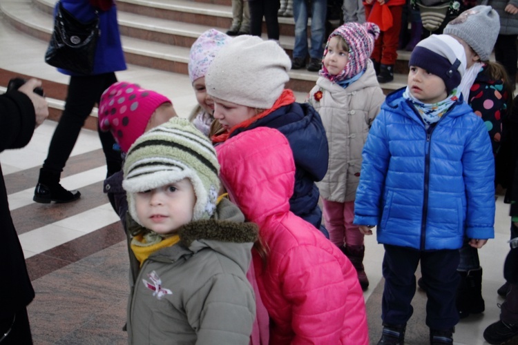 Pielgrzymka przedszkolaków do sanktuarium Bożego Miłosierdzia w Łagiewnikach - 19 kwietnia 2017