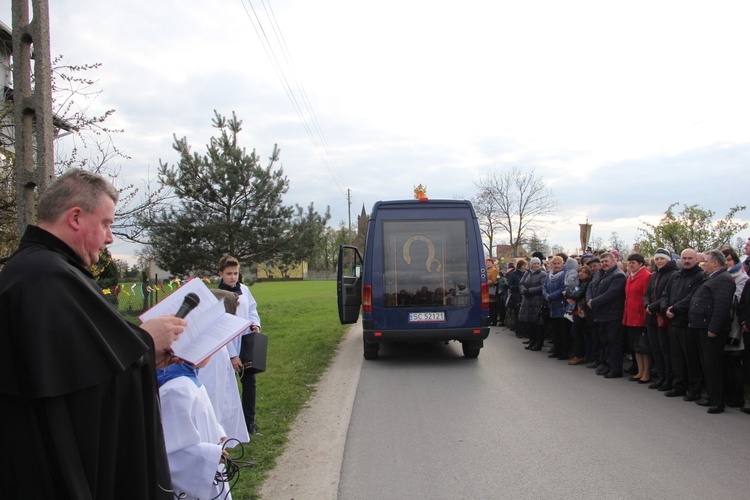 Powitanie ikony MB Częstochowskiej w Strzegocinie