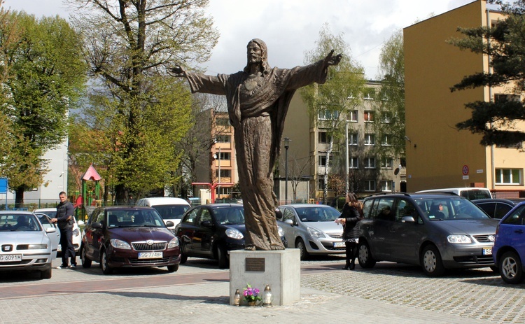 Figura Zmartwychwstałego u franciszkanów w Gliwicach