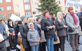 Koronka do Bożego Miłosierdzia na rynku w Koszalinie