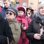 Koronka do Bożego Miłosierdzia na rynku w Koszalinie