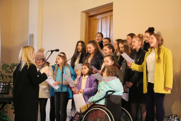 Wieczór uwielbienia Bożego miłosierdzia w Łowiczu