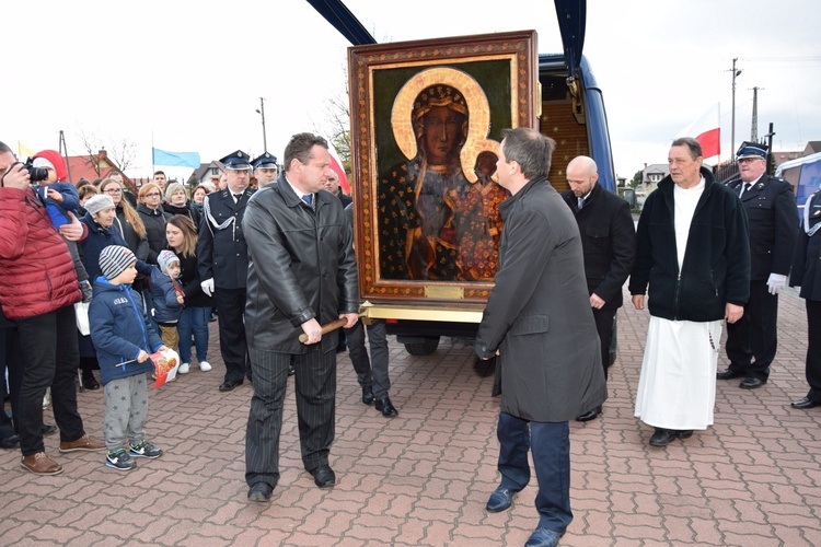 Powitanie ikony MB Częstochowskiej w Kutnie-Dybowie