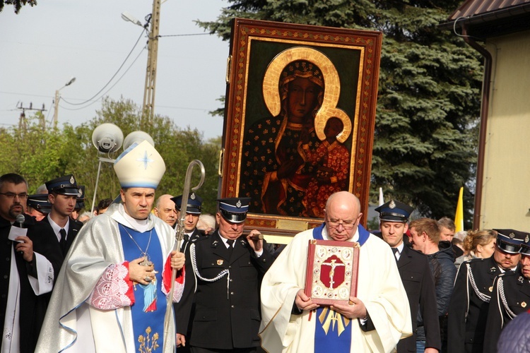 Powitanie ikony MB Częstochowskiej w Kutnie-Woźniakowie