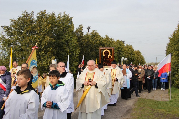 Powitanie ikony MB Częstochowskiej w Kutnie-Woźniakowie