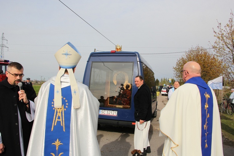 Powitanie ikony MB Częstochowskiej w Kutnie-Woźniakowie