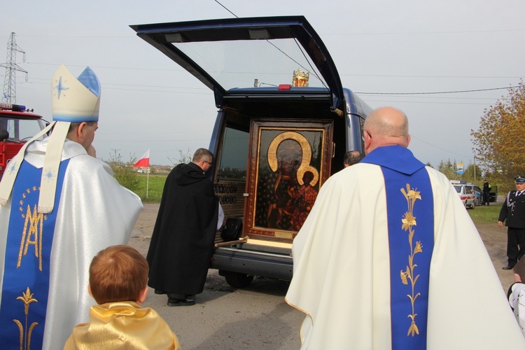 Powitanie ikony MB Częstochowskiej w Kutnie-Woźniakowie