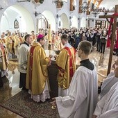 – Życzę, by to sanktuarium żyło w sercach wielu wiernych – mówił podczas uroczystości bp Rafał Markowski.