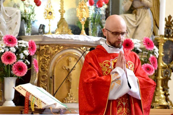 W święto św. Marka ks. Roman odprawił Mszę św. w kościele Krzyża Świętego w Świdnicy