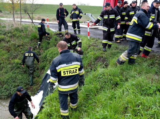 Śląsk: Stan alarmowy już tylko w jednym miejscu