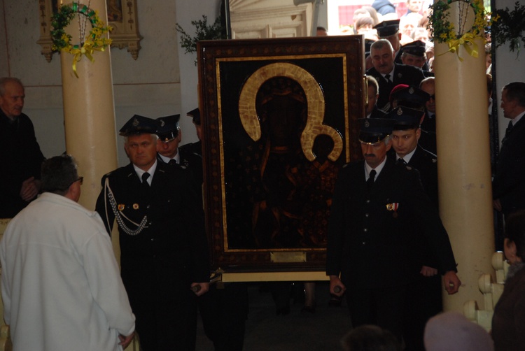 Powitanie ikony MB Częstochowskiej w Łaniętach