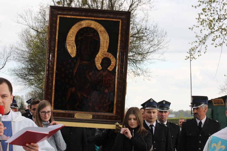 Powitanie ikony MB Częstochowskiej w Łaniętach