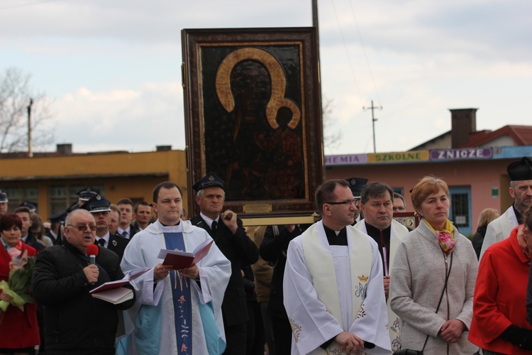 Powitanie ikony MB Częstochowskiej w Łaniętach