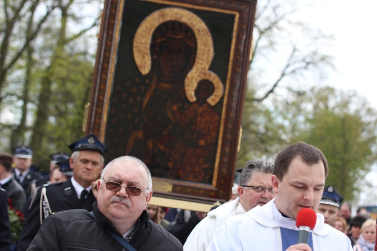 Powitanie ikony MB Częstochowskiej w Łaniętach