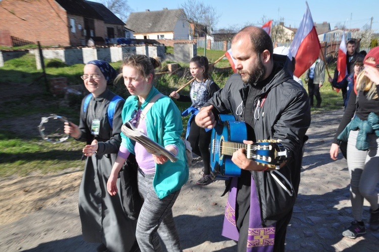 Pielgrzymka "Promienista" - dzień I - grupa ze Słupska