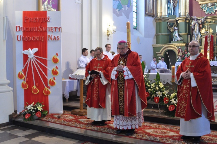 Bierzmowanie w Borzęcinie